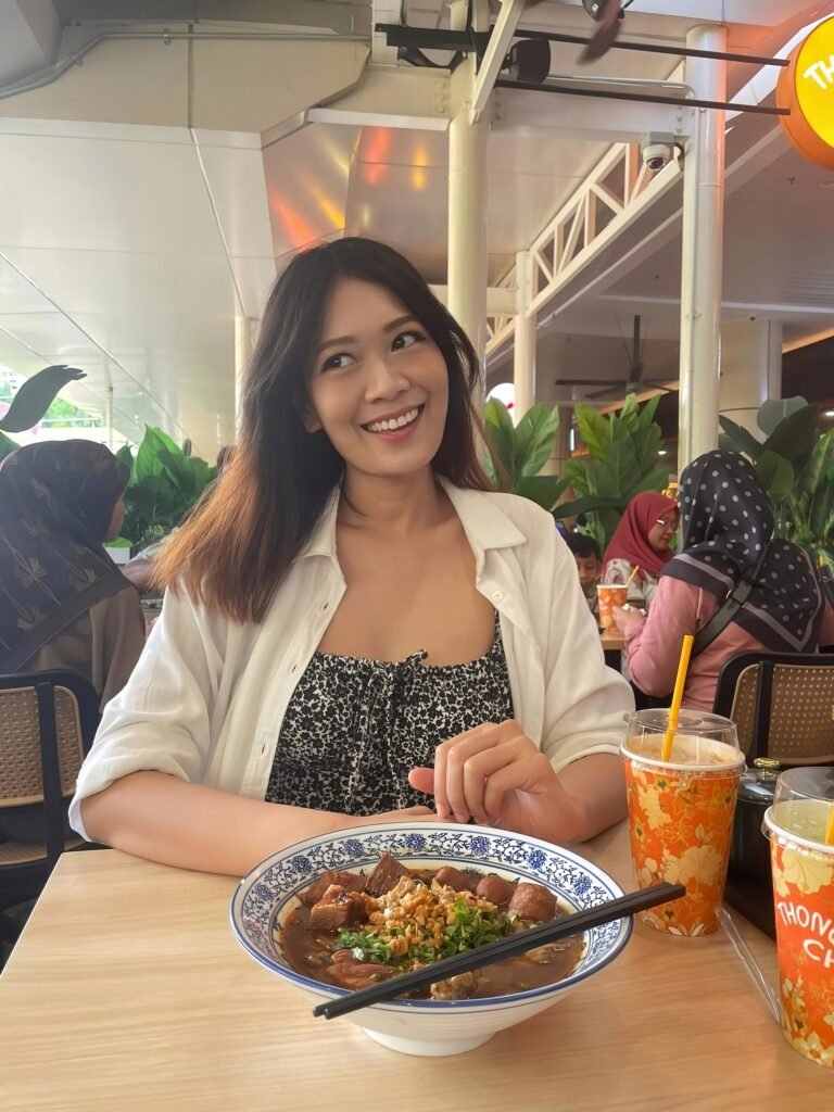 I Finally Had Lunch at Thong Bowl And Here’s What I Think