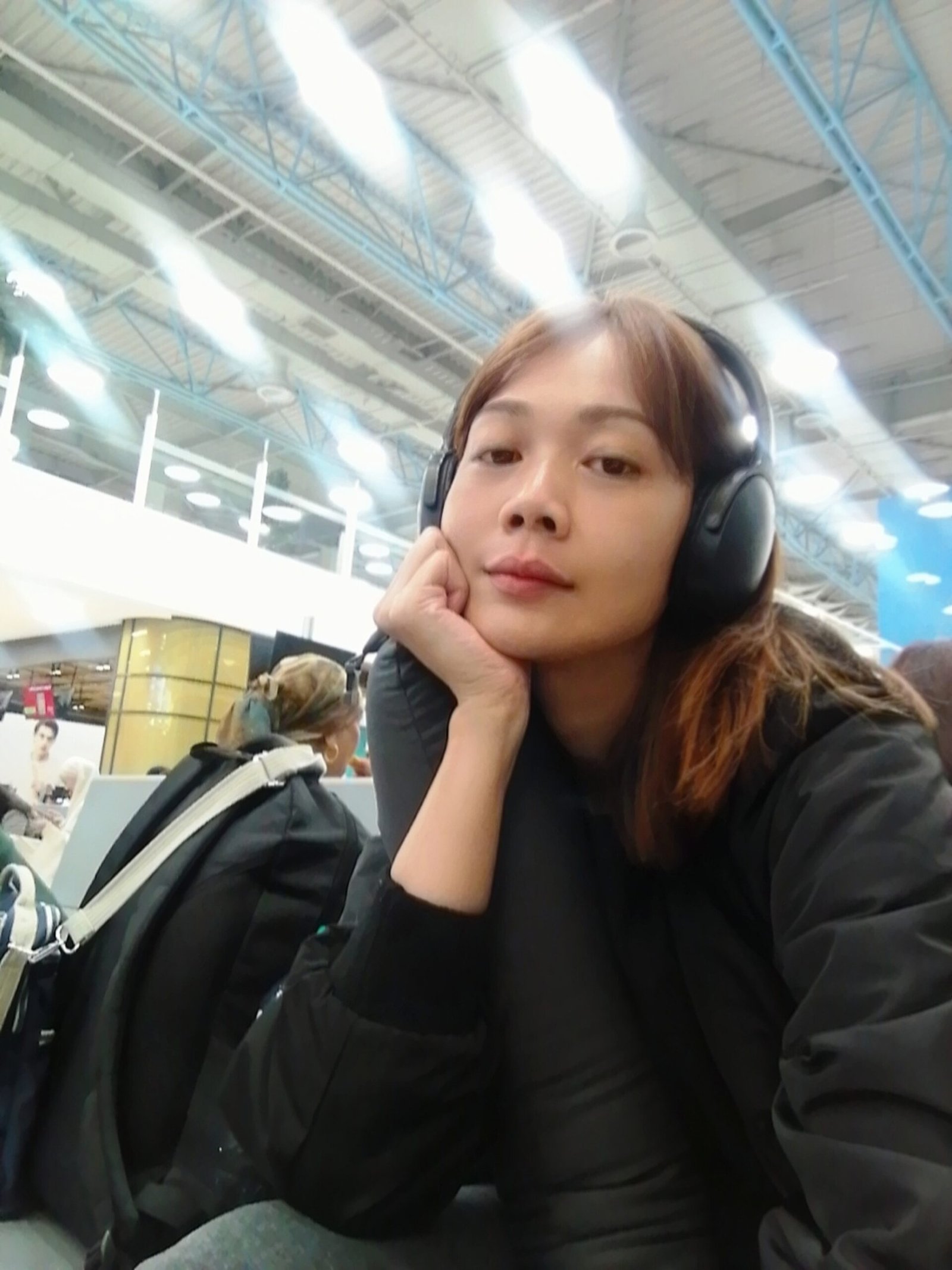 female solo traveler