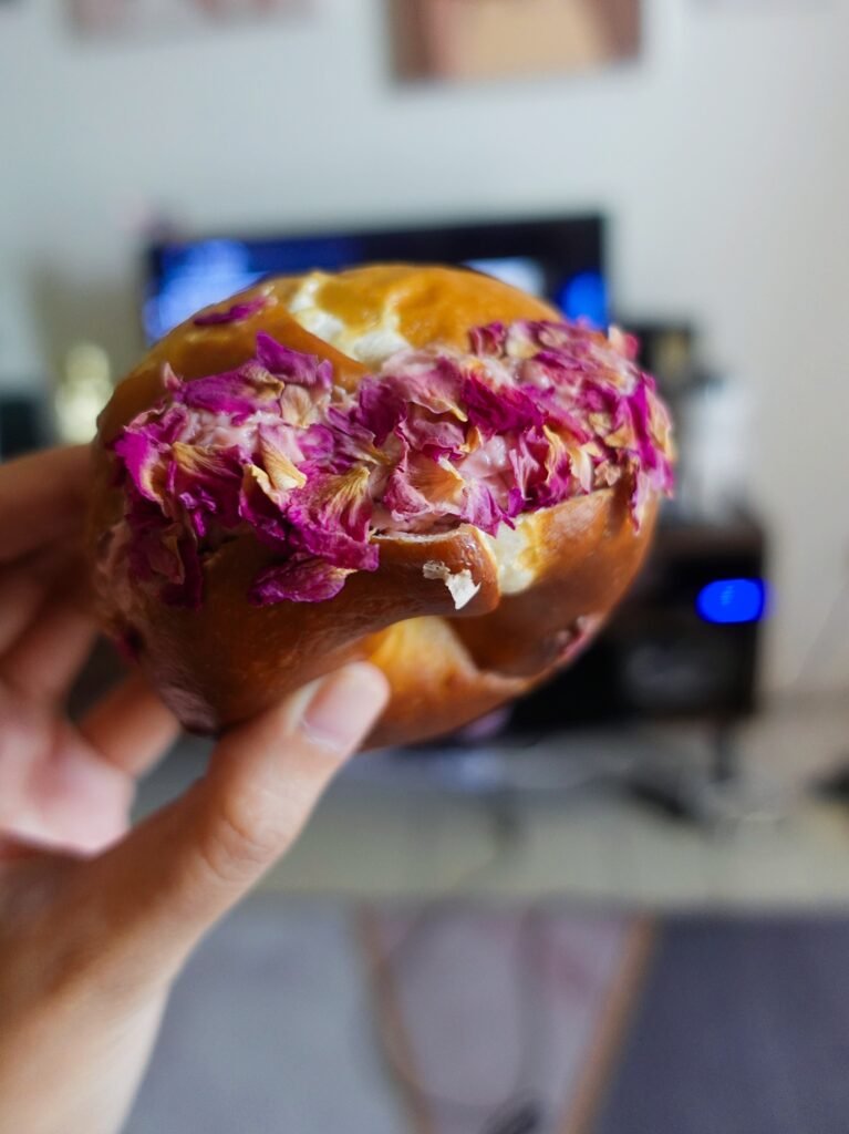 dimsusu rose cheese bagel