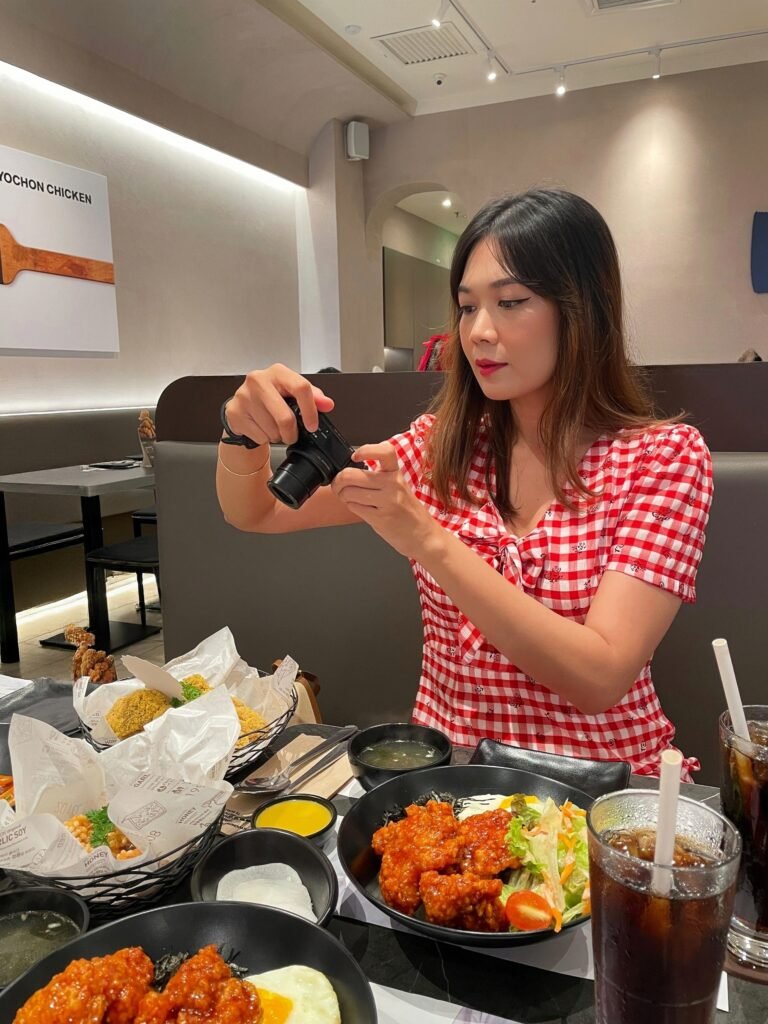 Enjoying the BTS Saranghae Set at KyoChon