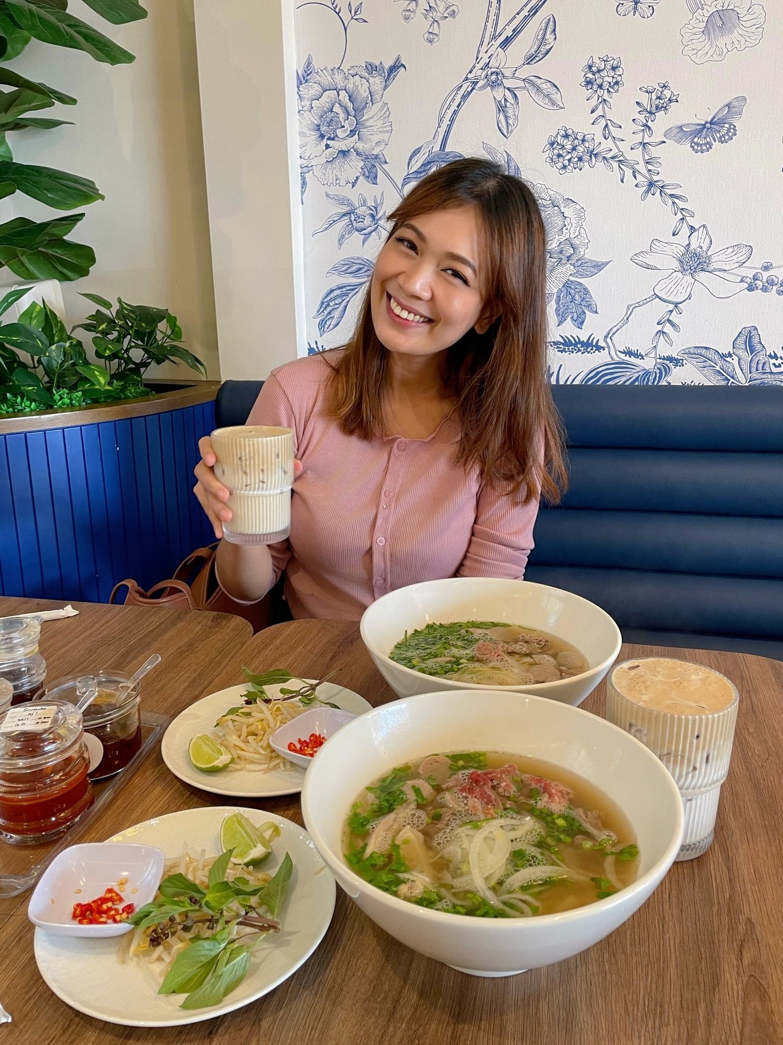 Super Saigon Pho Cafe: The Best Vietnamese Pho in Town!